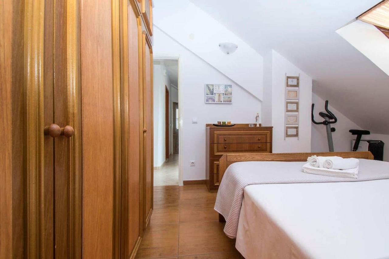 Апартаменты Apartman Miletic Макарска Экстерьер фото